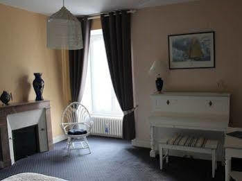 Chateau De La Touche Bed & Breakfast Savigny-Levescault Exterior photo
